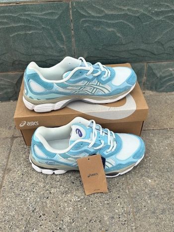 ASICS Gel-Kayano 14 Taille  39.5