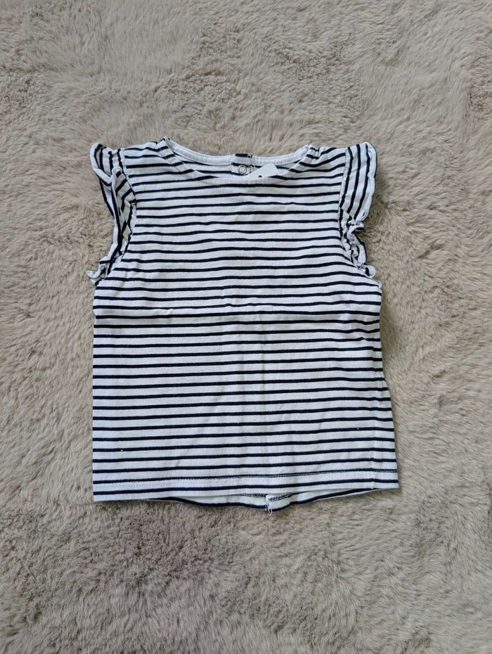 T-shirt Kiabi 9 mois – rayé marine blanc – coton bio – très bon état