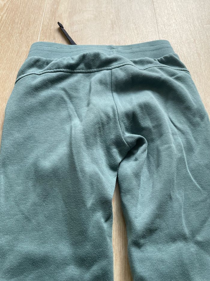 Jogging vert - photo numéro 6