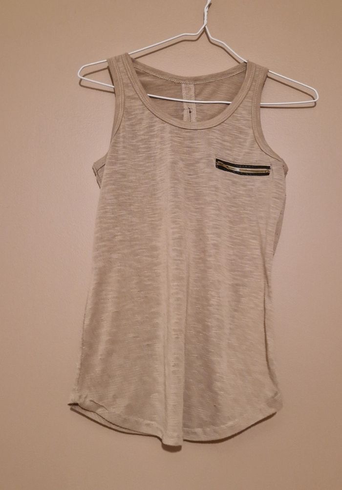 Débardeurs XS - photo numéro 4