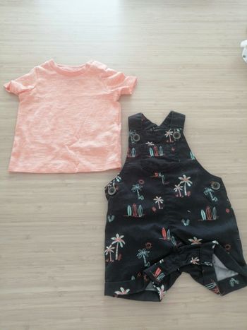 Ensemble 1 mois. Très bon état