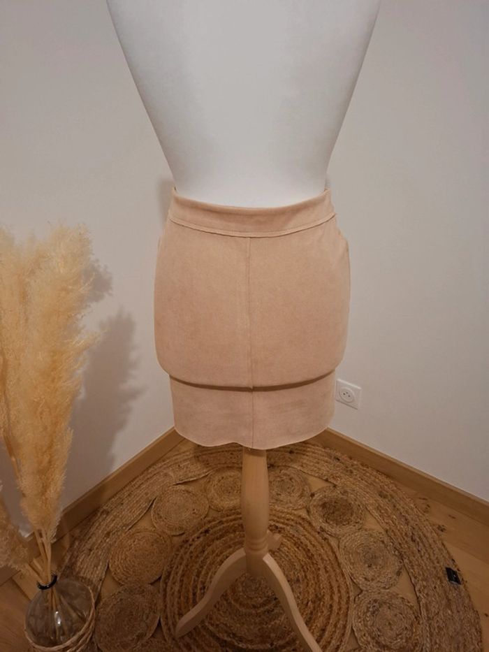 Jupe beige/rose zippée en suédine H F Woman Collection taille M 38 - photo numéro 6