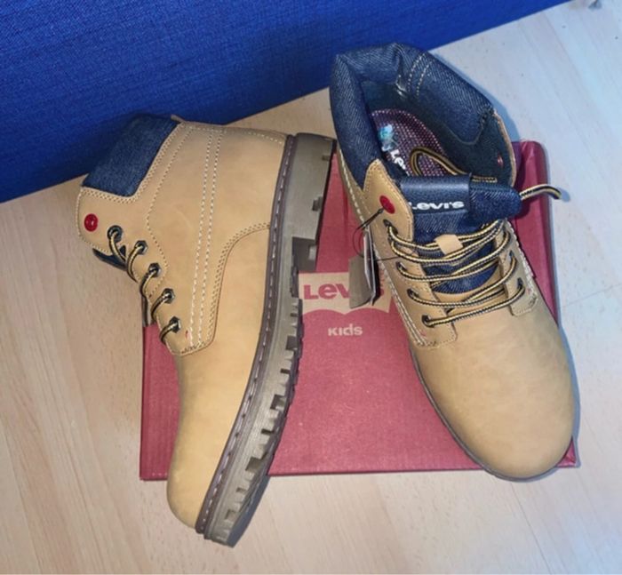 Chaussure boots homme Levi’s camel neuves - photo numéro 2
