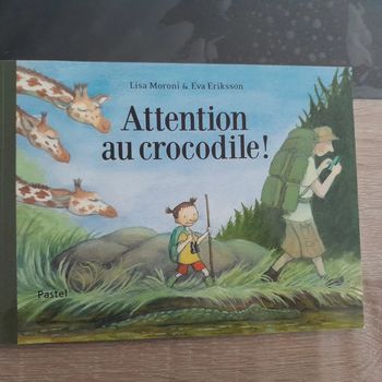 Album école des loisirs Attention aux crocodiles