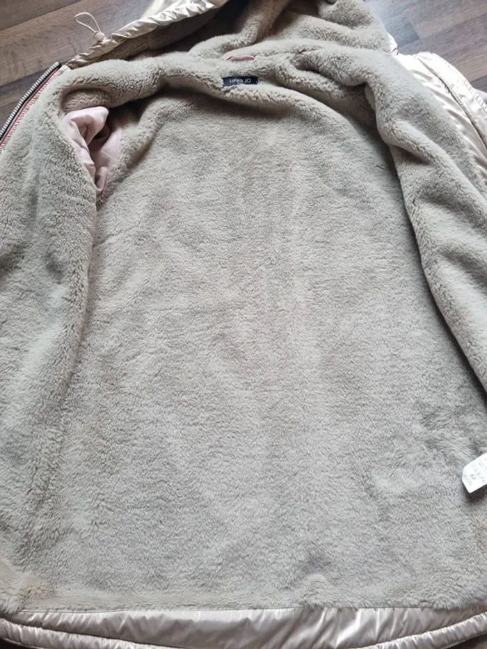 Manteau / Parka longue imperméable fourrée dorée. Taille M. Laura Jo. BE - photo numéro 4