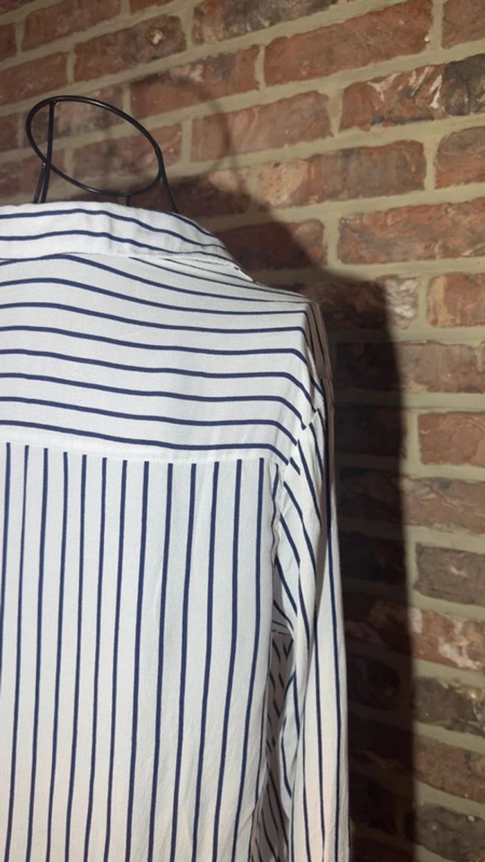 Chemise blanche et bleu lignée Bershka Taille XS / 34 - photo numéro 16