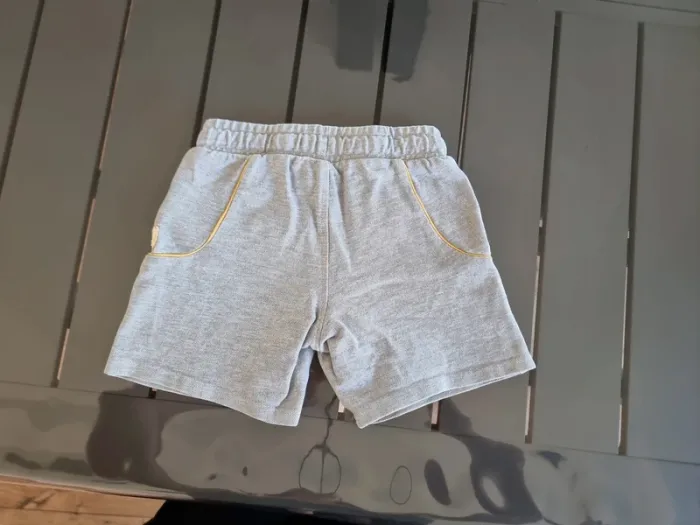 Short 2ans gris - photo numéro 3