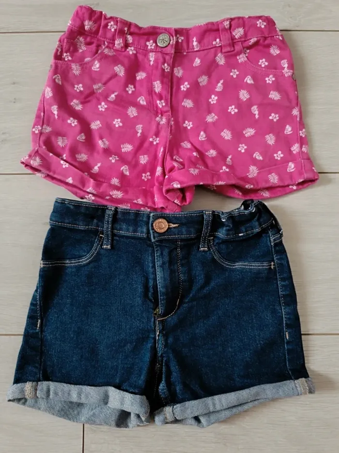 Lot 2 shorts jean 6 ans