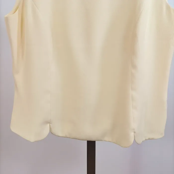 Top sans manches crème Un Jour Ailleurs coupe droite taille 42 A913 - photo numéro 4