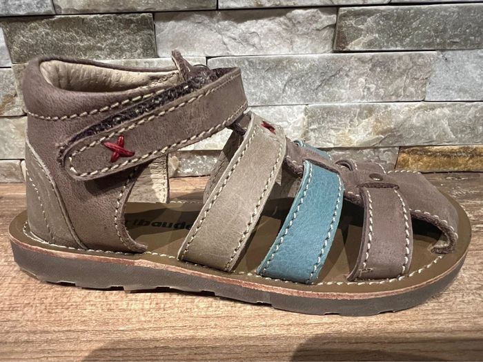 Chaussures enfant t.27 neuves - photo numéro 8