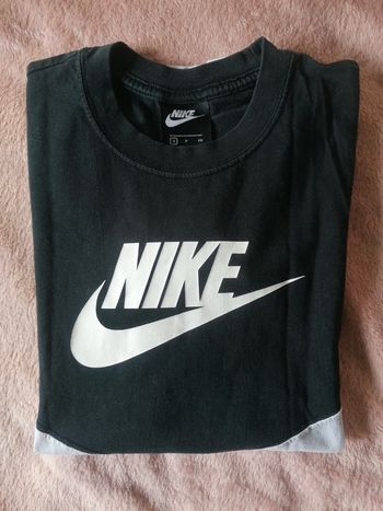 T-shirt Nike noir et blanc