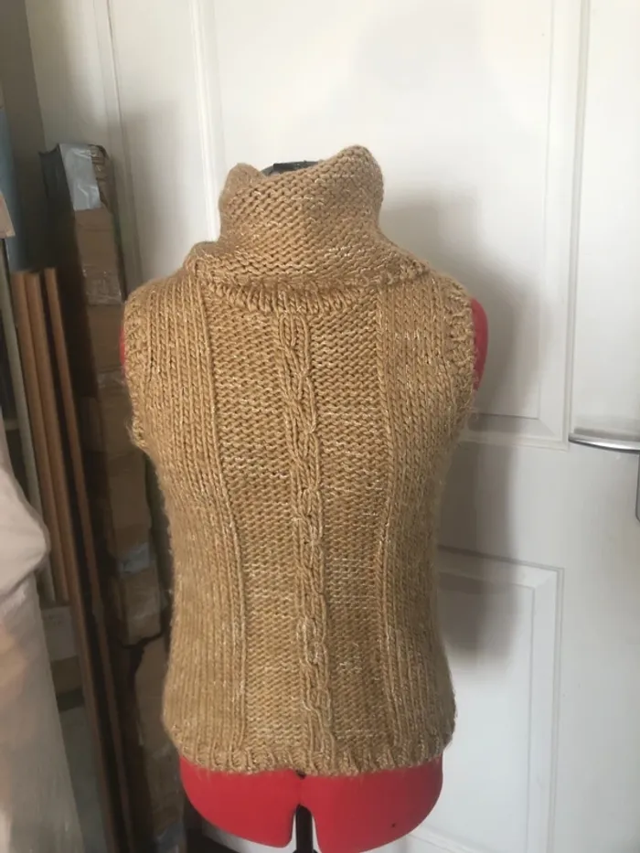 Pull col roulé sans manches T36/38 femme 👚 - photo numéro 2