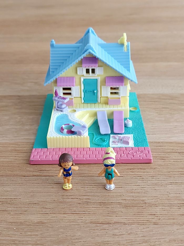 Polly pocket summer house