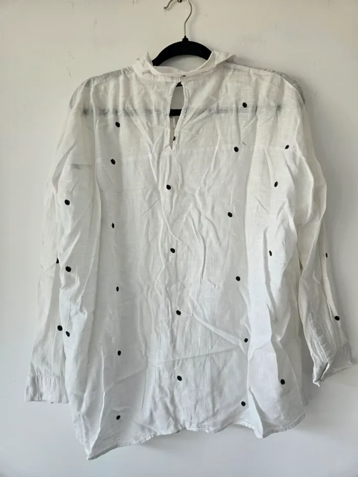 Chemise blanche à pois noirs Zara taille 38 / M - photo numéro 2
