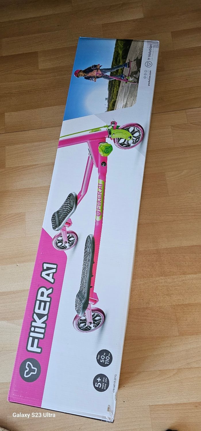 Trottinette Y-Fliker A1 neuve