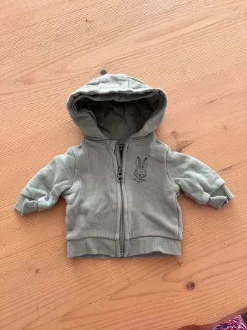 Sweat à capuche 1 mois