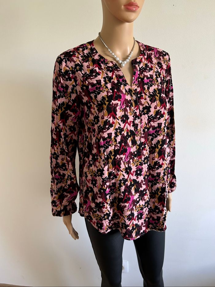 Blouse fleurie neuve à manches longues Soyaconcept taille S (valeur 40€) - photo numéro 2