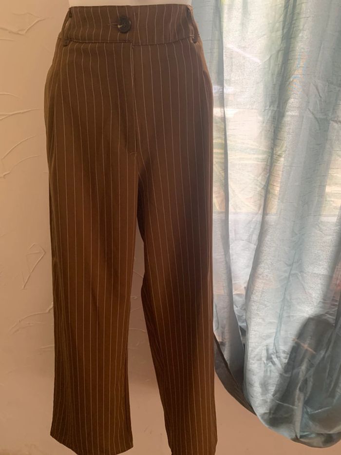 Pantalon SHEIN taille 40 jambe large rayé marron - photo numéro 2