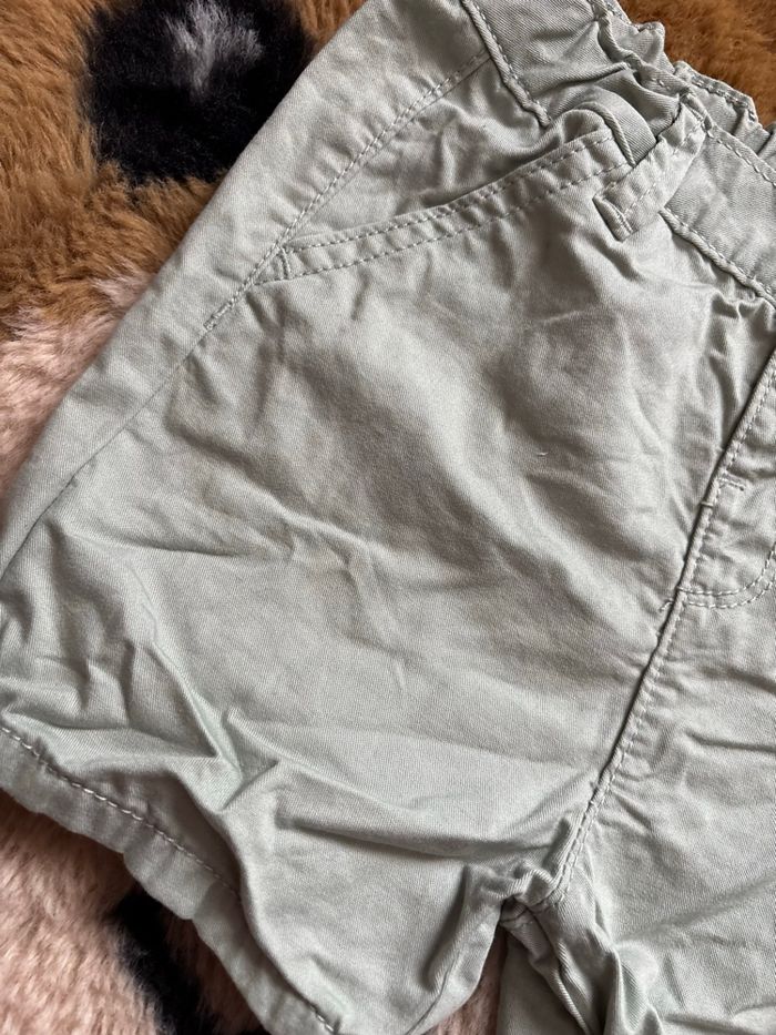 Short chino vert clair KIABI t.12m - photo numéro 3