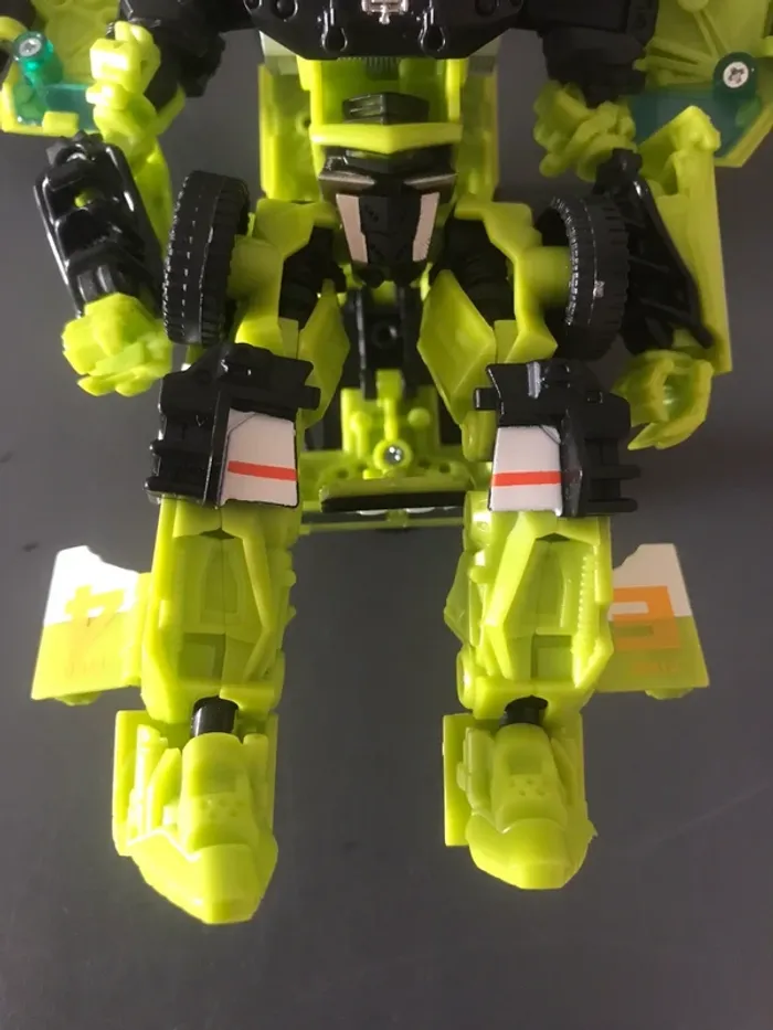 Figurine Transformers dark of the moon ratchet - photo numéro 6
