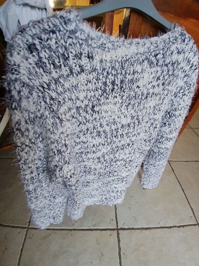 Pull femme - photo numéro 1