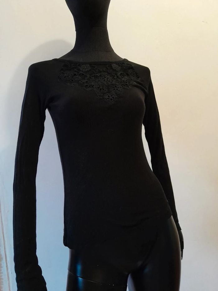 Top manches longues noir broderie transparence Superdry taille xs - photo numéro 5