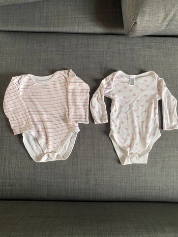 Lot de 2 bodies filles 24m