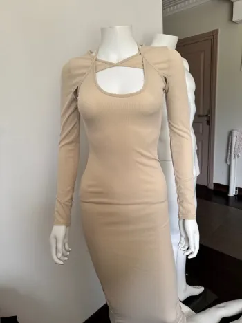 Robe femme, PrettyLittlething