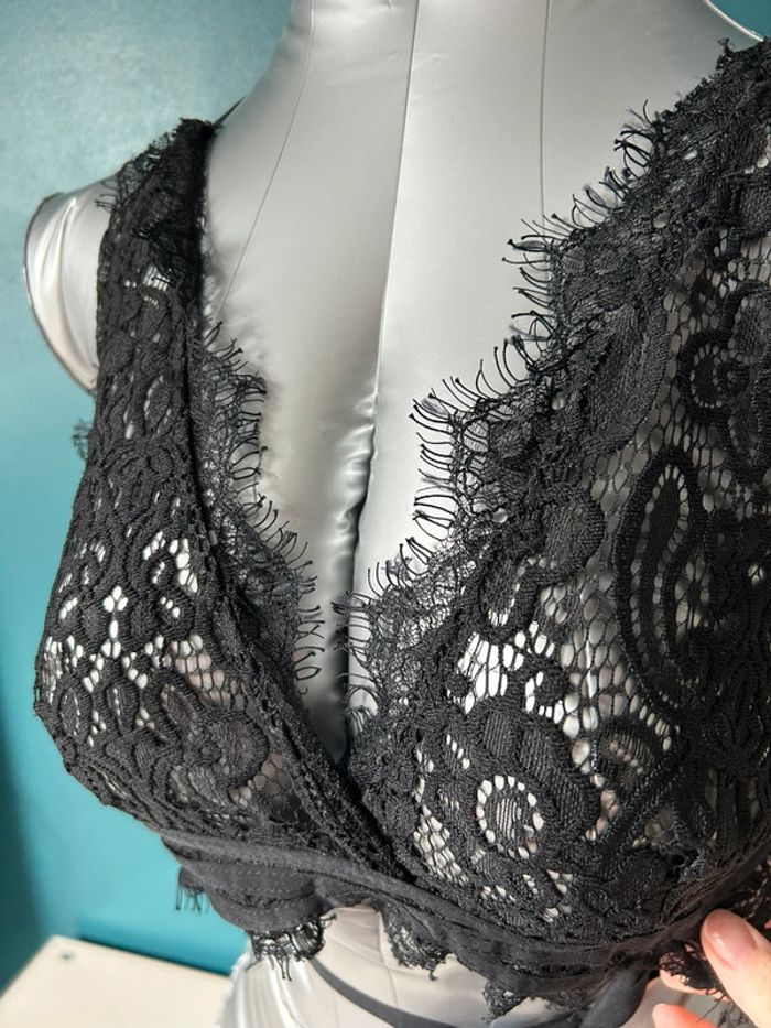 Brassière noire avec dentelle - taille M\L - photo numéro 4