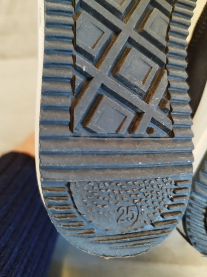 🌀 Chaussures taille 25 - photo numéro 10