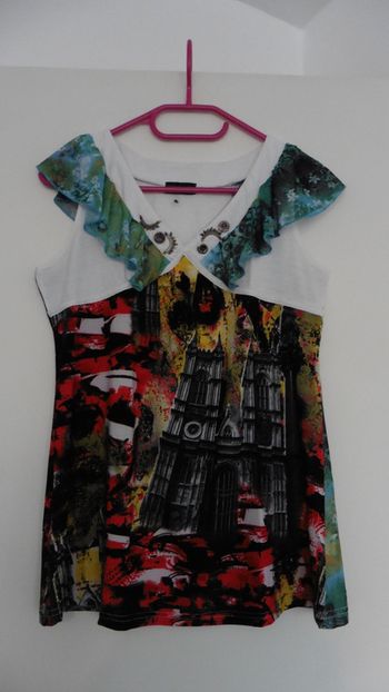T shirt multicolore imprime monument. Voile. Via Code. Polyester. Taille 38