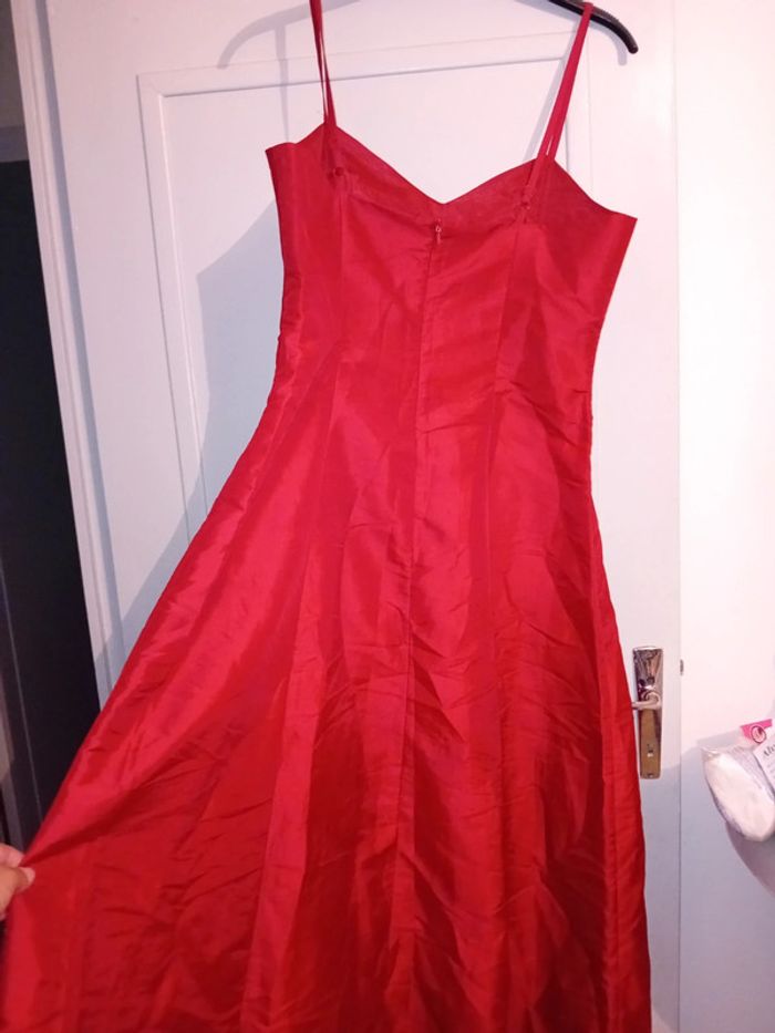 Jolie robe de soirée - photo numéro 3
