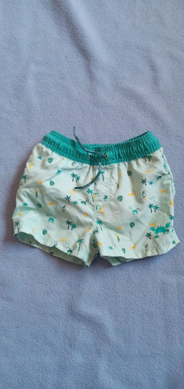 Short de bain Obaïbi taille 18 mois