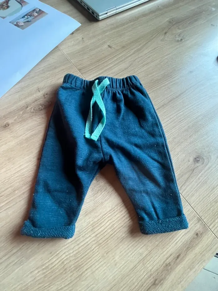 Pantalon taille 1 mois (56 cm)