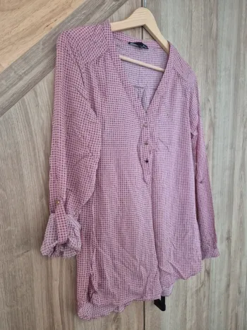 Chemise à carreaux rose taille 38