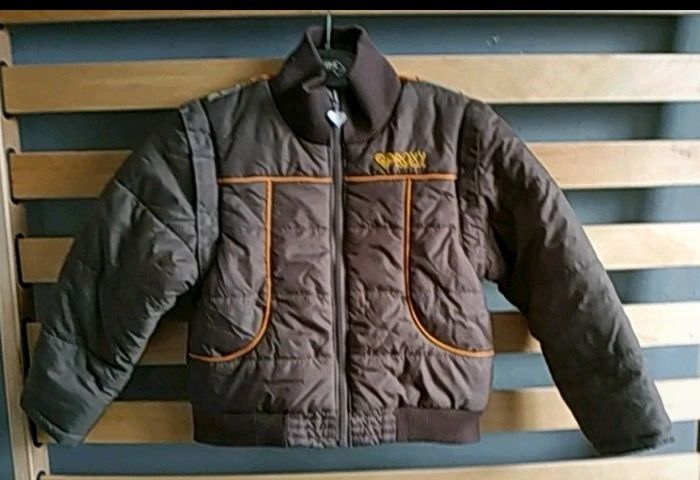 Blouson d'hiver Roxy Taille 4 ans comme neuf
Manches amovibles