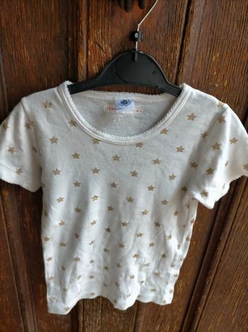 Lot de 2 tee shirts Petit bateau 5 ans