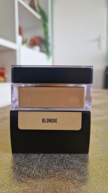 Hudabeauty poudre blondie easy bake 20g neuf 