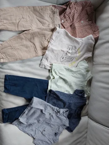 Lot de 7 articles vêtements 9 mois