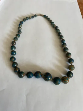 Collier pierre bleu-vert ancien