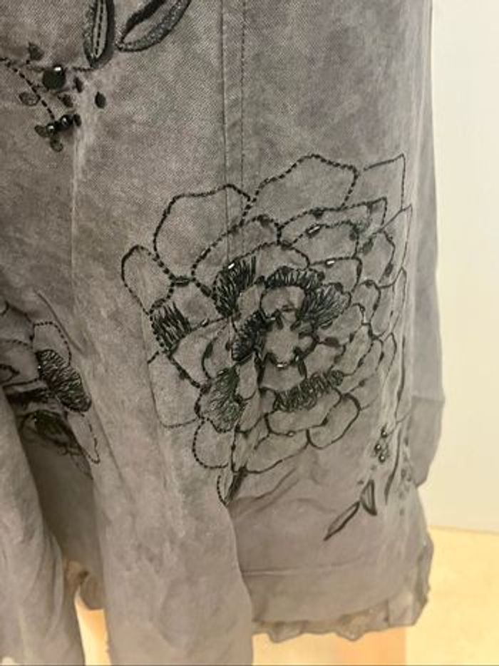 Jupe longue grise broderie - photo numéro 3