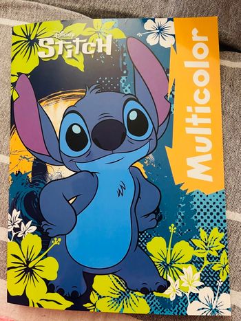 Coloriage Stitch neuf multicolore 