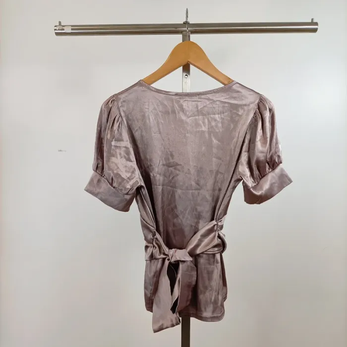 Blouse satinée taupe Maille Demoiselle manches ballon nouée dos T. estimée M A1453 - photo numéro 6