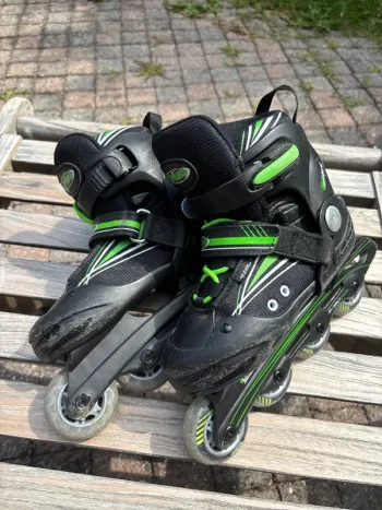 Patins à Roulettes Optimum - Taille Réglable 32 - 35 Idéaux pour Débuter !