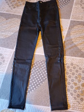 Pantalon simili Pull & Bear 34