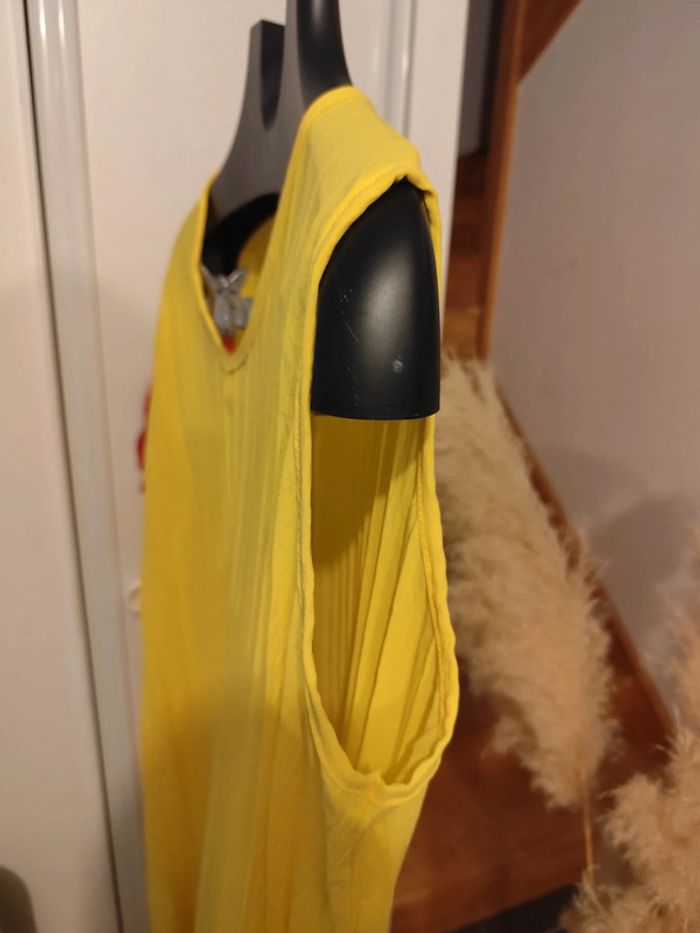Robe longue plissée jaune neuve - photo numéro 4