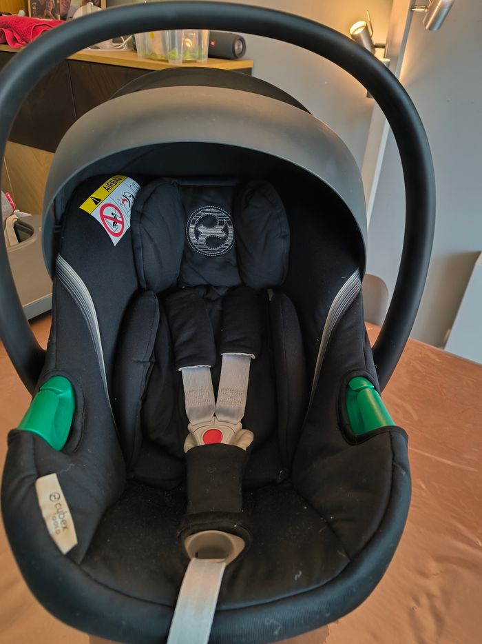 Cosy cybex Aton S2 isize - photo numéro 1