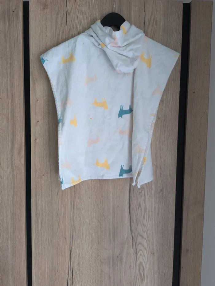Serviette de bain poncho enfant Kiabi - photo numéro 2