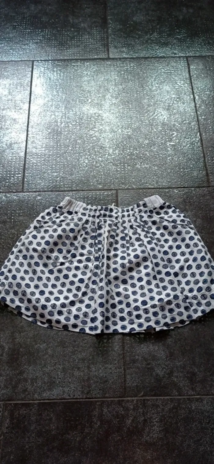 Jupe de marque Marèse 
Taille 5 ans 
Très bon état