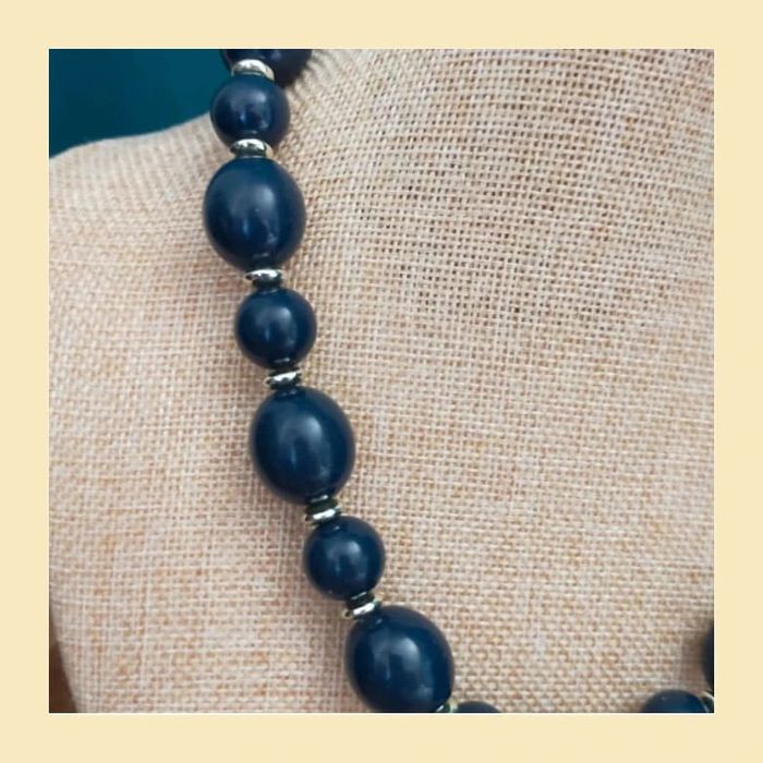 Collier vintage perles bleu nuit – Élégant et intemporel - photo numéro 4